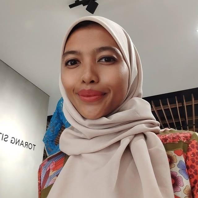 - Nida